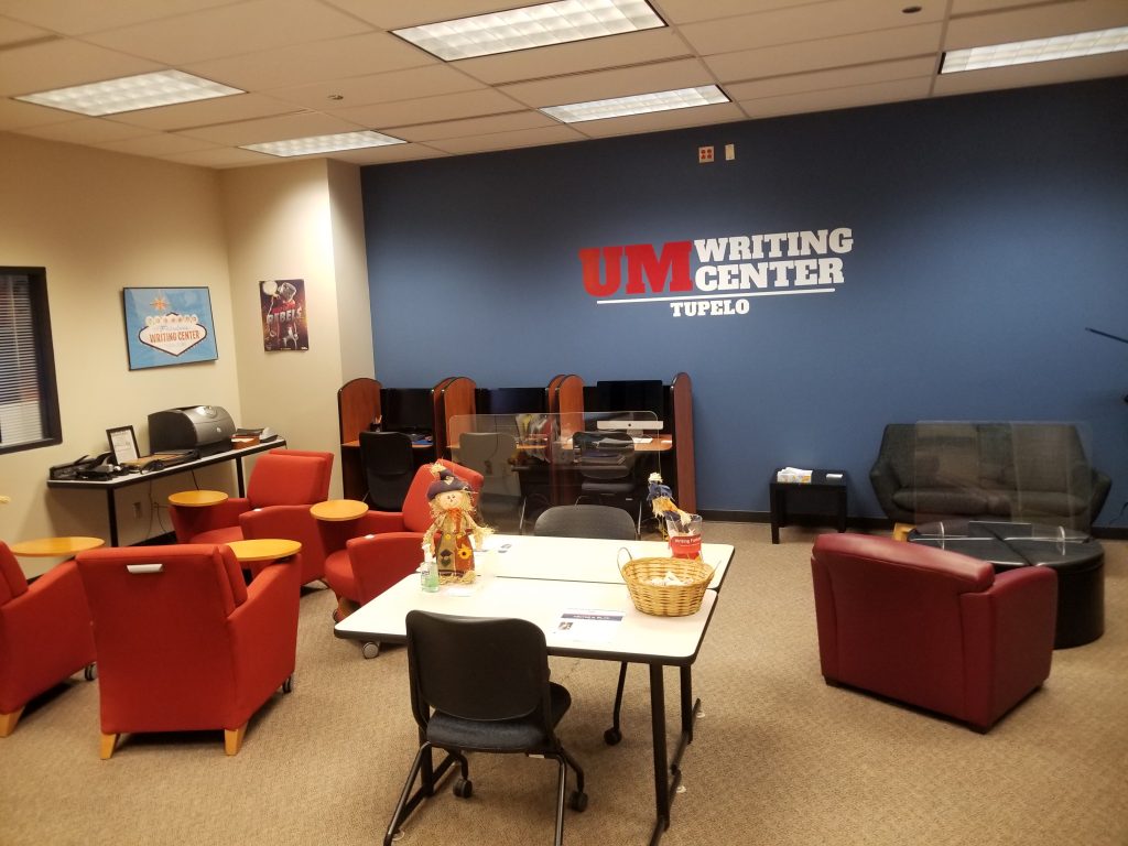 picture of the interior of the Tupelo campus Writing Center